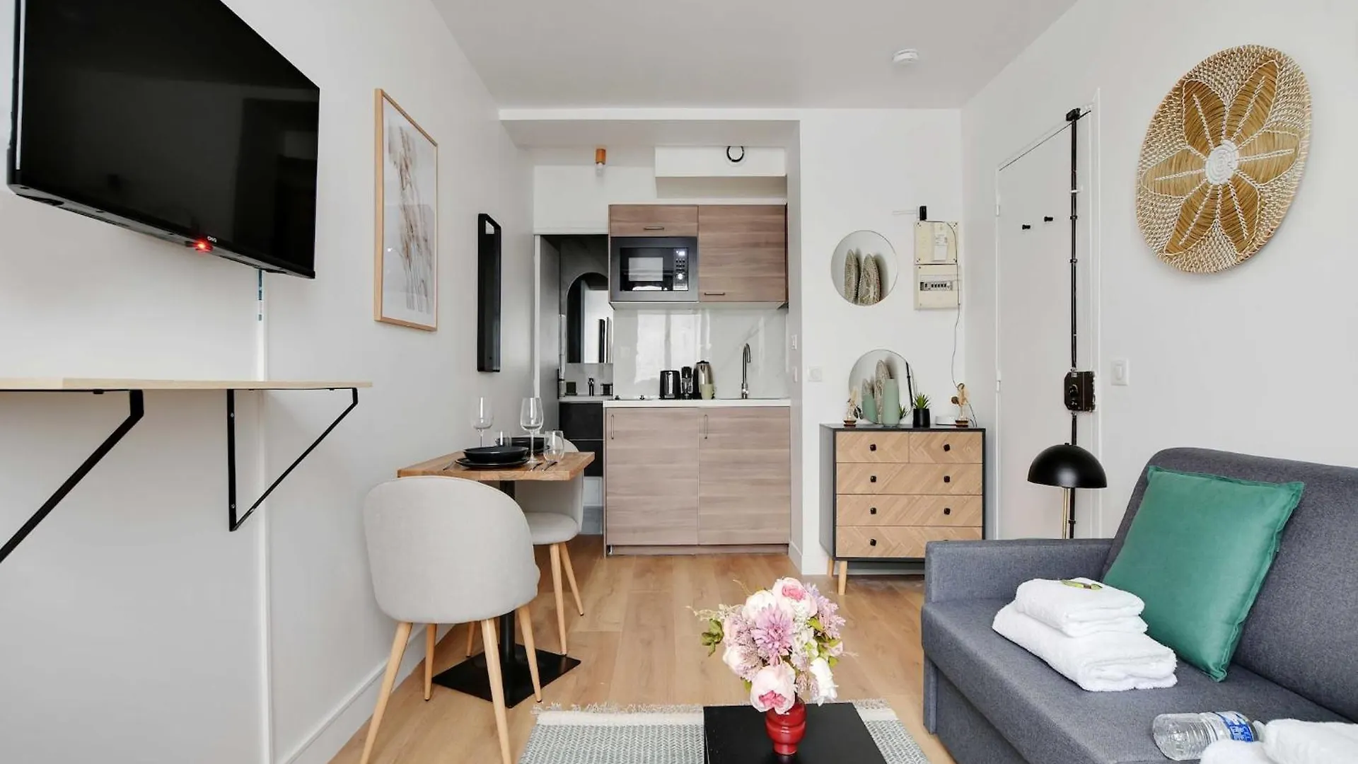 Peaceful Studio -2P- Square Des Batignolles Paris 0*,  France